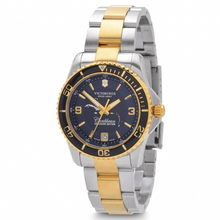 Load image into Gallery viewer, Victorinox Maverick 249146 Men's Large Caribbean Exclusive 40 mm Watch MSRP $715
