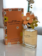 Load image into Gallery viewer, Daisy Ever So Fresh By Marc Jacobs 2.5 oz/ 75 ml Eau De Parfum For Women MSRP $134