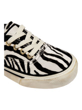 Load image into Gallery viewer, Bally Lyder 6304704 Men's White & Black HairCalf Leather Sneakers MSRP $750