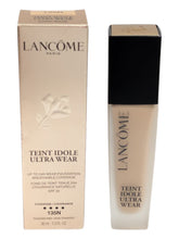 Load image into Gallery viewer, Lancome Teint Idole Ultra Wear Foundation 24H Shade 135N Long Wear MSRP $65