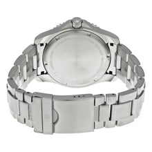 Load image into Gallery viewer, Victorinox Swiss Army Men's 241602 Maverick GS Navy Dial Watch 43mm MSRP $700