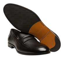 Load image into Gallery viewer, Bally Webb 6231399 Men's Black Deer Grained Leather Penny Loafers MSRP $770