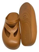 Load image into Gallery viewer, Bally Gimon 6304356 Women&#39;s Deserto Logo-Embossed Rubber Classic Clog MSRP $349
