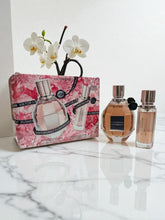 Load image into Gallery viewer, Flowerbomb By Viktor &amp; Rolf Gift Set Eau de Parfum For Women MSRP $225

