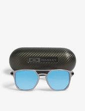 Load image into Gallery viewer, OAKLEY LATCH ALPHA MATTE GUN PRIZM SAPPHIRE POLARIZED SUNGLASSES OO4128-0453
