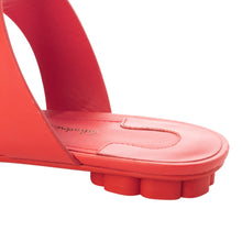 Load image into Gallery viewer, Salvatore Ferragamo 685158 Enfola Coral Leather Sandals 6C MSRP $495
