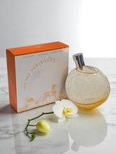 Load image into Gallery viewer, Eau Des Merveilles By Hermes 3.3 oz / 100 ml Eua De Toilette For Women MSRP $175
