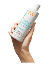 Load image into Gallery viewer, Moroccanoil Moisture Repair Conditioner 8.5 oz / 250 ml - Made in Israel
