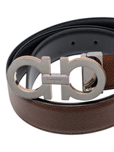 Load image into Gallery viewer, Salvatore Ferragamo 725452 Men's Reversible &amp; Adjustable Gancini Size 105 MSRP $550
