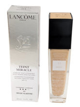 Load image into Gallery viewer, Lancome Teint Miracle Foundation Hydrating #01 Beige Albatre SPF 15 MSRP $47
