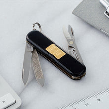 Load image into Gallery viewer, Victorinox Swiss Army Classic SD Knife 0.6203.87 With 1g Gold Ingot
