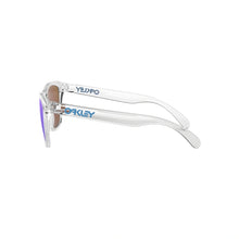 Load image into Gallery viewer, NEW OAKLEY Men&#39;s Frogskins 9013-D0 Prizm Sapphire Clear Sunglasses MSRP $145
