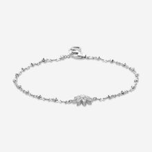 Load image into Gallery viewer, Gucci Flora 18K White Gold and Diamond Bracelet YBA581817001017 MSRP $3,740
