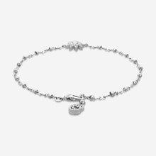 Load image into Gallery viewer, Gucci Flora 18K White Gold and Diamond Bracelet YBA581817001017 MSRP $3,740
