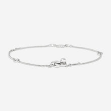 Load image into Gallery viewer, Gucci Interlocking G Heart Motif 18K White Gold &amp; Diamond Bracelet YBA679118001 MSRP $1,870
