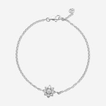 Load image into Gallery viewer, Gucci Flora 18K White Gold and Diamond Bracelet YBA796237001017 MSRP $2,550
