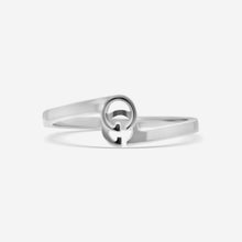 Load image into Gallery viewer, Gucci GG Running 18K White Gold Ring YBC457122003 MSRP $1010
