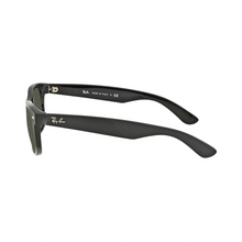 Load image into Gallery viewer, NEW RAY-BAN Men&#39;s Wayfarer Classic Sunglasses RB2132 901L MSRP $150
