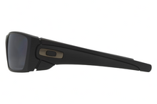 Load image into Gallery viewer, NEW OAKLEY Men&#39;s Fuel Cell 9096-0563 Black Frame Polarized Sunglasses MSRP $186
