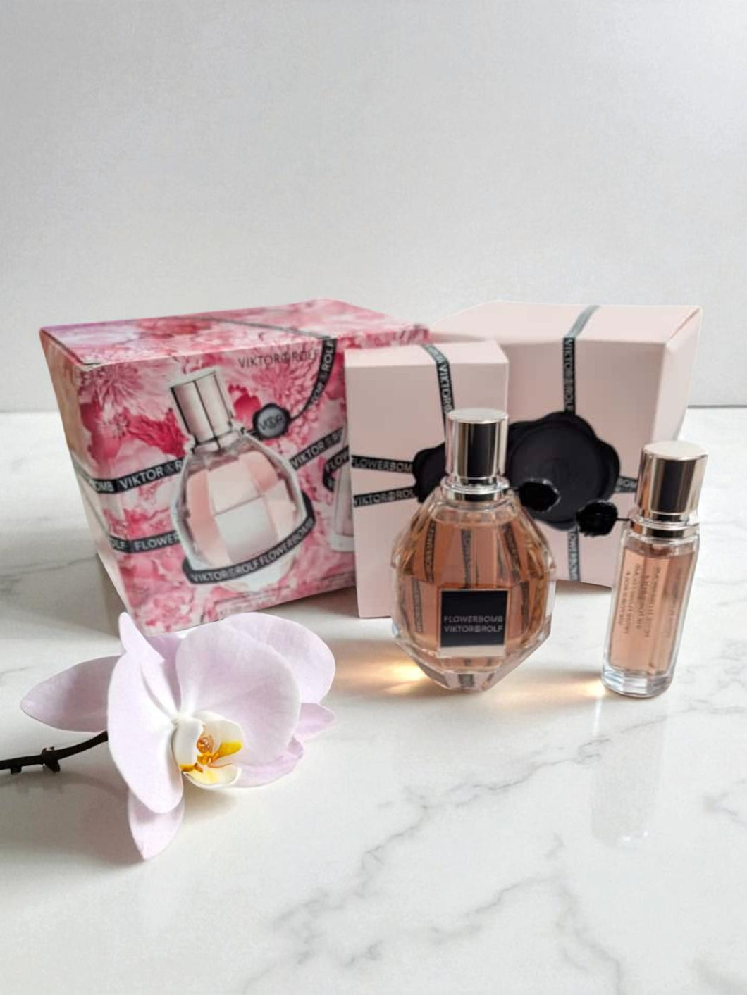 Flowerbomb By Viktor & Rolf Gift Set Eau de Parfum For Women MSRP $225