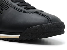 Load image into Gallery viewer, NEW SALVATORE FERRAGAMO Spring Men&#39;s 726619 Black Sneaker Size 6 M MSRP $850
