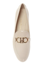 Load image into Gallery viewer, NEW SALVATORE FERRAGAMO Trifoglio Women&#39;s 727757 Bone Shoe Size 7 D MSRP $650
