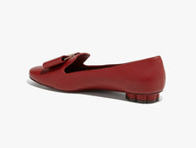Load image into Gallery viewer, NEW SALVATORE FERRAGAMO Sarno Women&#39;s 725002 Red Flats Size 6.5 D MSRP $695

