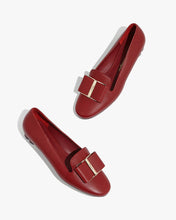 Load image into Gallery viewer, NEW SALVATORE FERRAGAMO Sarno Women&#39;s 725002 Red Flats Size 6.5 D MSRP $695
