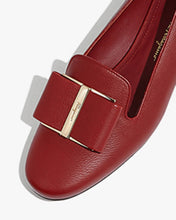 Load image into Gallery viewer, NEW SALVATORE FERRAGAMO Sarno Women&#39;s 725002 Red Flats Size 6.5 D MSRP $695
