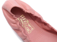 Load image into Gallery viewer, SALVATORE FERRAGAMO Lizinka Women&#39;s 725907 Desert Rose Ballet Flats Size 7 D MSRP $430

