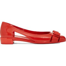 Load image into Gallery viewer, NEW SALVATORE FERRAGAMO Vara Jelly Women&#39;s 726364 Arid Coral Ballet Flat Size 9 C MSRP $350
