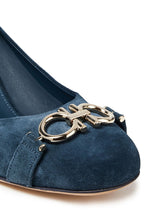 Load image into Gallery viewer, NEW SALVATORE FERRAGAMO Garda Women&#39;s 725434 Blue Pumps Size 6.5 D MSRP $770
