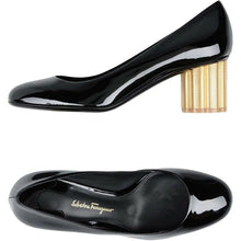 Load image into Gallery viewer, SALVATORE FERRAGAMO Lucca Women&#39;s 672733 Black Patent Pumps Size 5 C MSRP $595
