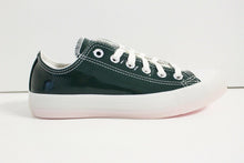 Load image into Gallery viewer, Converse Chuck Taylor All Star OX Unisex Deep Emerald Leather Sneakers 5 M/7 W
