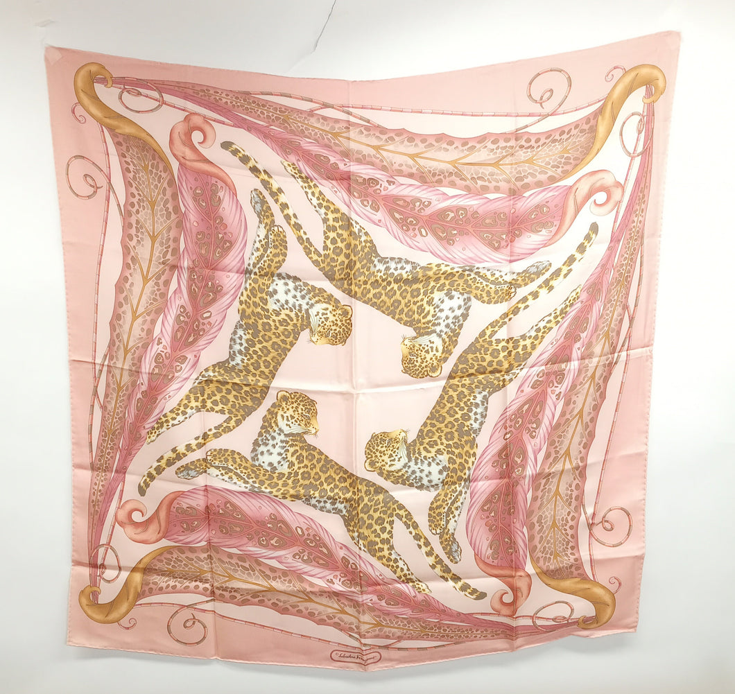 NEW SALVATORE FERRAGAMO Women's 621670 Print Silk Scarf MSRP $435