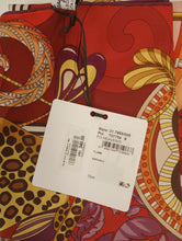Load image into Gallery viewer, NEW SALVATORE FERRAGAMO Women&#39;s 707754 Print Silk Scarf MSRP $435
