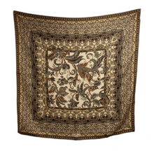 Load image into Gallery viewer, NEW SALVATORE FERRAGAMO Women&#39;s 715555 Print Silk Scarf MSRP $435
