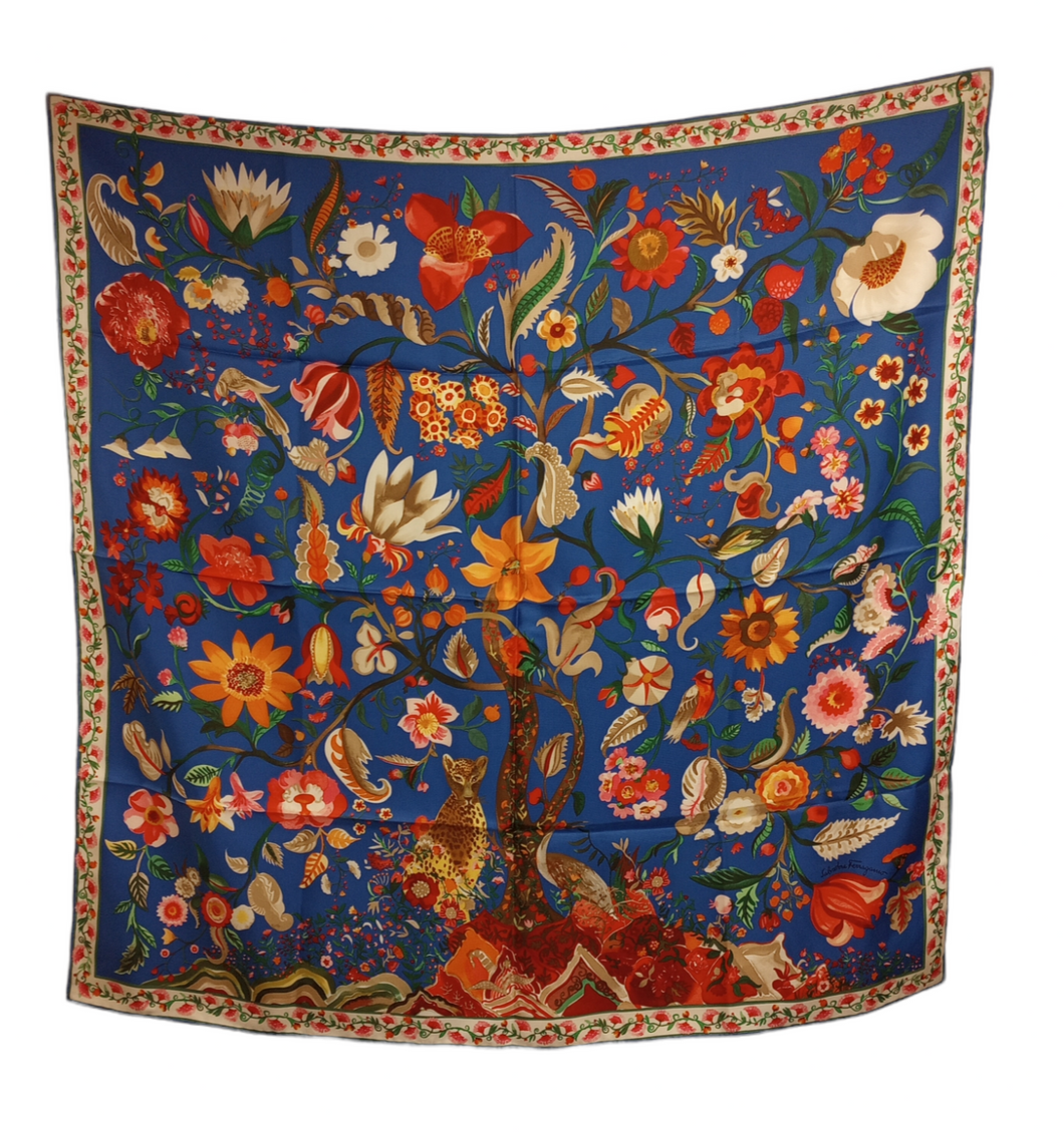 NEW SALVATORE FERRAGAMO Women's 715594 Print Silk Scarf MSRP $435