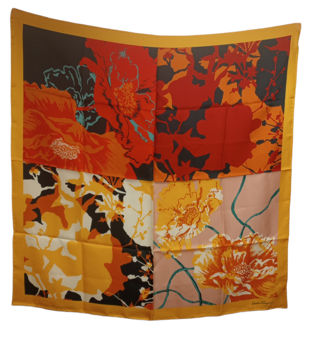 NEW SALVATORE FERRAGAMO Women's 727123 Print Silk Scarf MSRP $435