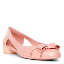 Load image into Gallery viewer, NEW SALVATORE FERRAGAMO Vara Jelly Women&#39;s 726365 Desert Rose Ballet Flat Size 6 C MSRP $350
