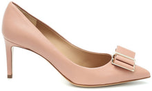 Load image into Gallery viewer, NEW SALVATORE FERRAGAMO Zeri 70 Women&#39;s 705769 Blush Pump Size 8.5 D MSRP $750
